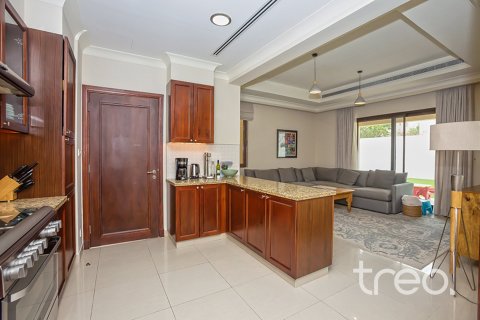 Villa de 4 chambres à Rosa, UAE No. 199152 14