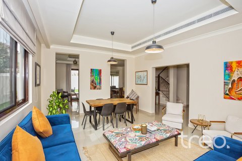 Villa de 4 chambres à Rosa, UAE No. 199152 17