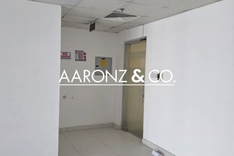 105m² Office in Jumeirah Lake Towers, UAE No. 133055 9