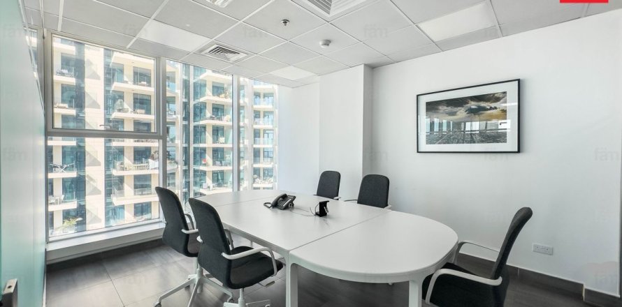 130.4m² Office in Business Bay, UAE No. 132086