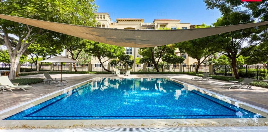 Apartment de 3 dormitorios en Dubai, UAE No. 149269