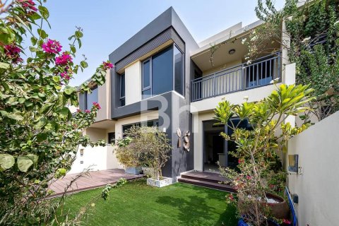 Townhouse de 4 dormitorios  No. 114739 3
