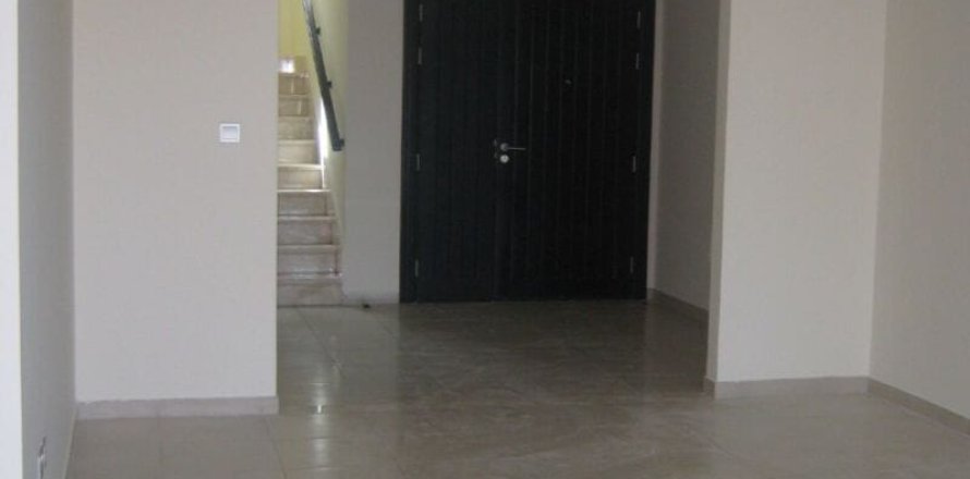 3 bedrooms Townhouse in Jumeirah Village Circle, UAE No. 152477