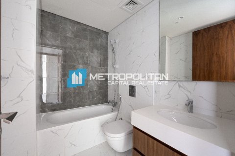 3 bedrooms Townhouse in Abu Dhabi, UAE No. 140982 9