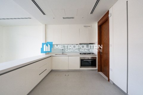 3 bedrooms Townhouse in Abu Dhabi, UAE No. 140982 6