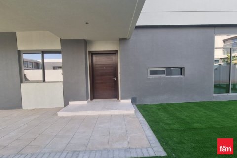 Villa de 4 dormitorios  No. 131393 3