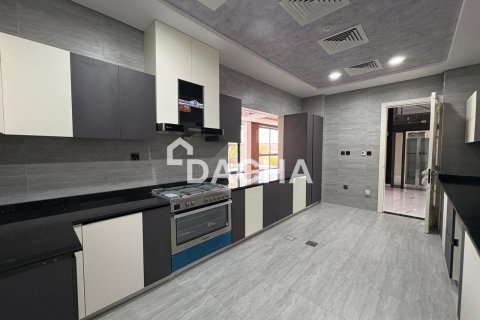 5 bedrooms Villa in Al Furjan, UAE No. 165839 11