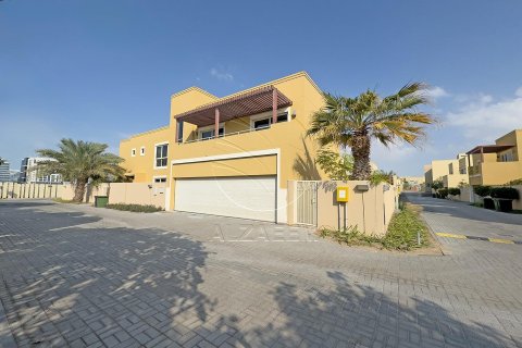 5 bedrooms Villa in Al Raha Gardens, UAE No. 90301 2