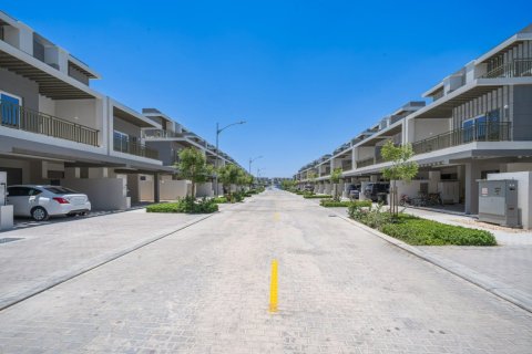 Townhouse de 4 dormitorios en DAMAC Hills (Akoya by DAMAC), UAE No. 187242 20
