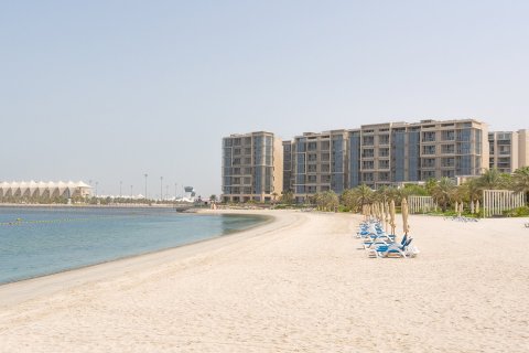 3 bedrooms Townhouse in Al Raha Beach, UAE No. 199509 4