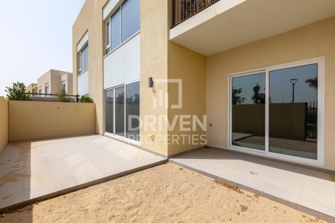 Appartement de 2 chambres à EMAAR South, UAE No. 207510 18