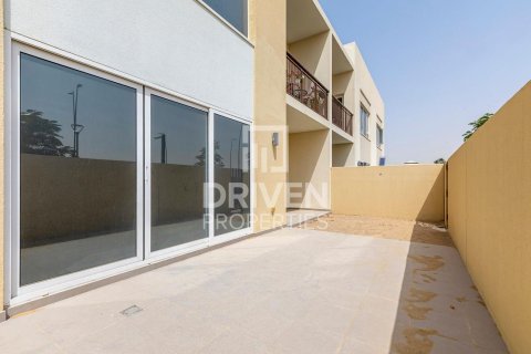 Appartement de 2 chambres à EMAAR South, UAE No. 207510 20