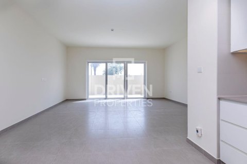 Appartement de 2 chambres à EMAAR South, UAE No. 207510 5