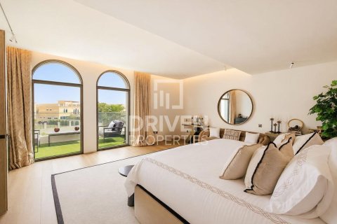 4 bedrooms Villa in Jumeirah Islands, UAE No. 207507 16