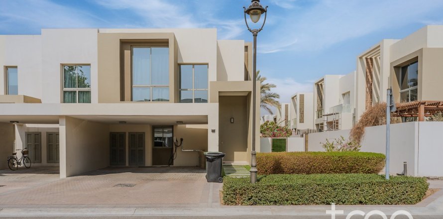 Villa de 4 dormitorios en Arabian Ranches 2, UAE No. 173957