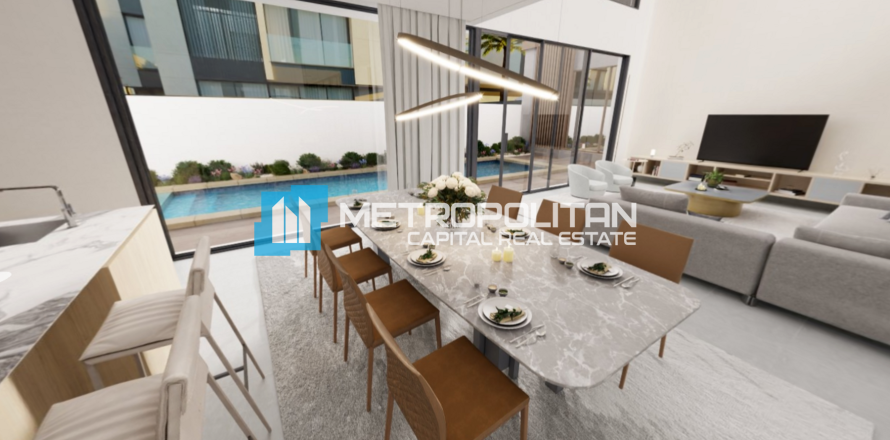 Вилла с 6 спальнями  №108592