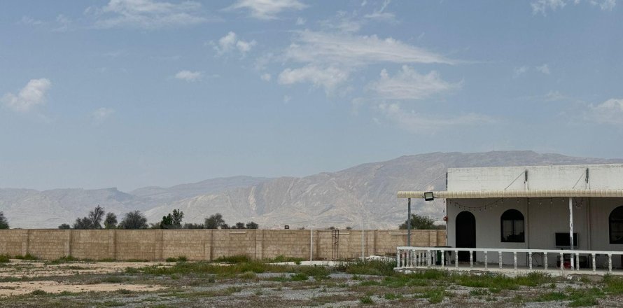 Недвижимость с 3 спальнями  №124498