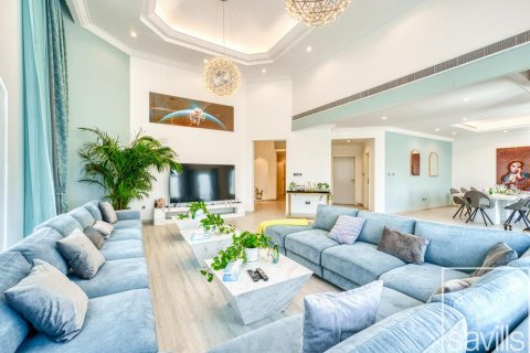 Вилла с 4 спальнями в Garden Homes, ОАЭ №136657 7