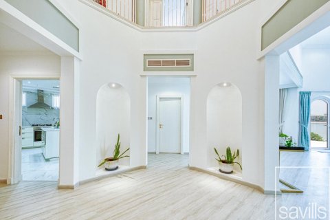 Вилла с 4 спальнями в Garden Homes, ОАЭ №136657 11