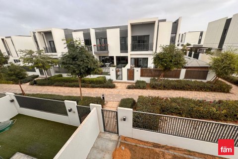 4 bedrooms Townhouse  No. 132233 2