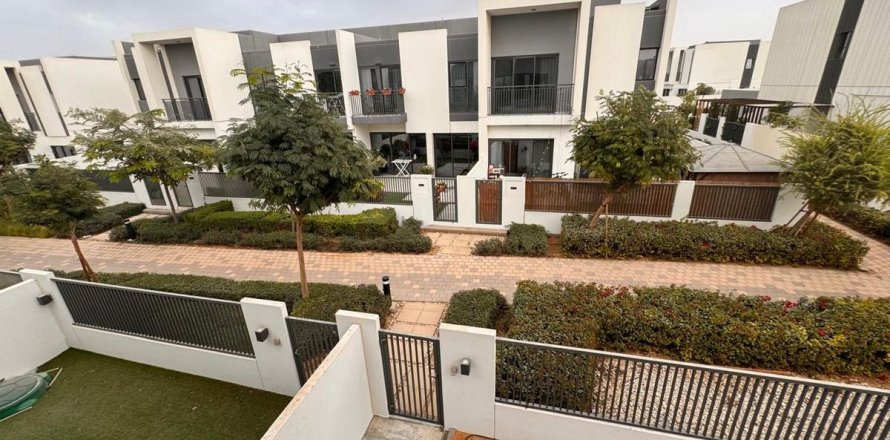 4 bedrooms Townhouse  No. 132233