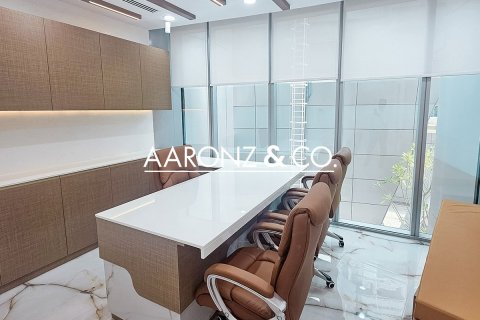 Office de 107m² en Jumeirah Lake Towers, UAE No. 137647