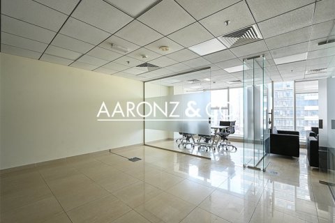 87مربع، مكتب في الخليج التجاري, الإمارات العربية المتحدة رقم 137649 6