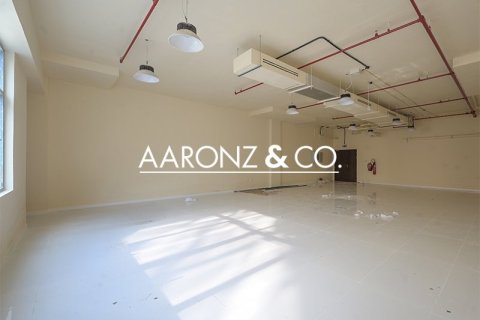 Office de 118m² en Dubai Investment Park, UAE No. 137648 9