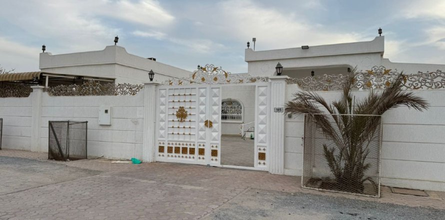 5 bedrooms Villa in Seih Al Ghubb, UAE No. 184293