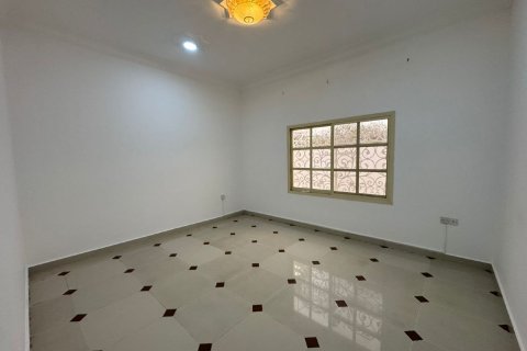 5 bedrooms Villa in Seih Al Ghubb, UAE No. 184293 13