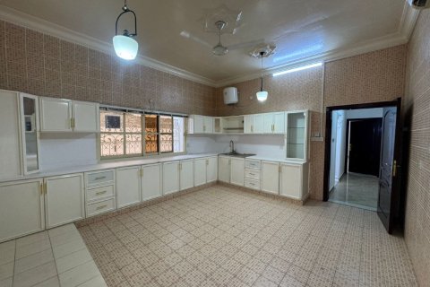 5 bedrooms Villa in Seih Al Ghubb, UAE No. 184293 15