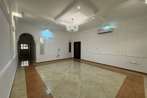 5 bedrooms Villa in Seih Al Ghubb, UAE No. 184293 6