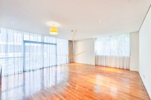 Apartment de 3 dormitorios en Al Wasl, UAE No. 186164