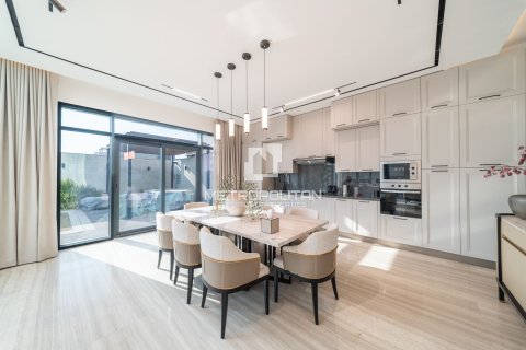 Вилла с 6 спальнями №129837 8