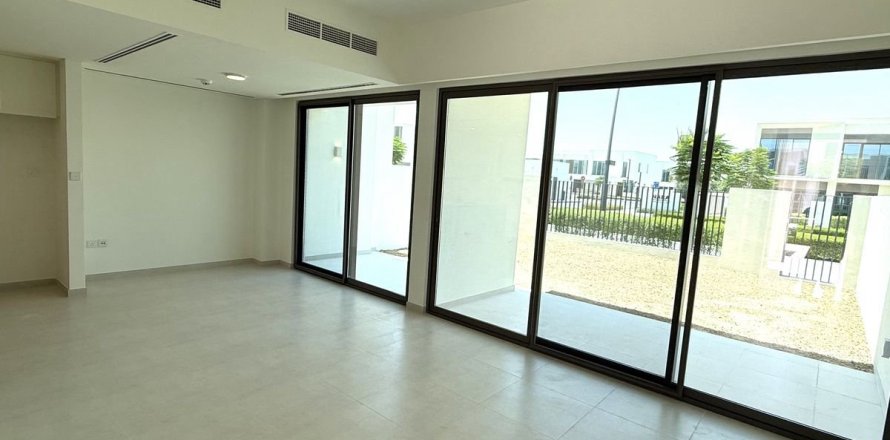 Таунхаус с 3 спальнями в Дубай, ОАЭ №145473