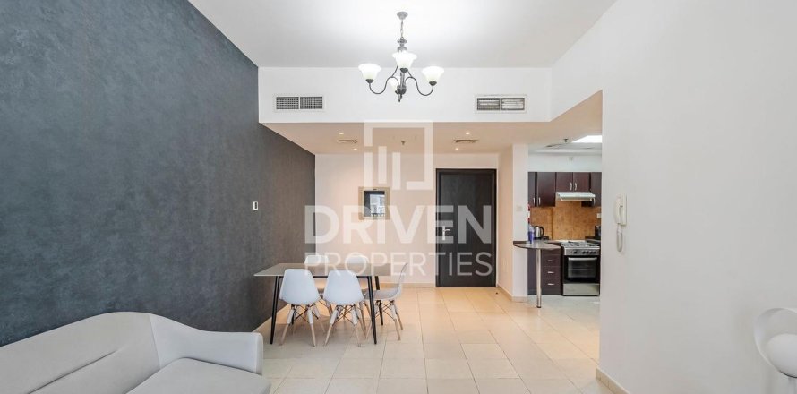 1 bedroom Apartment in District 11, UAE No. 201398