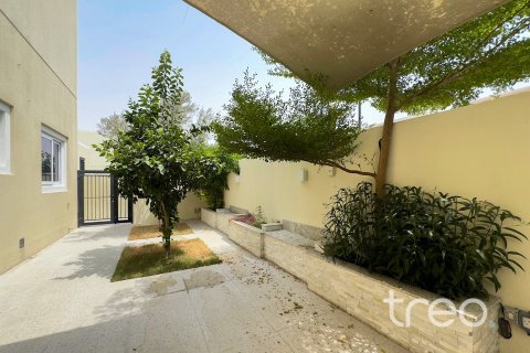 4 bedrooms Townhouse in Villanova, UAE No. 199005 3