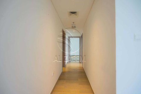 2 bedrooms Apartment on the Yas Island, UAE No. 167959 3