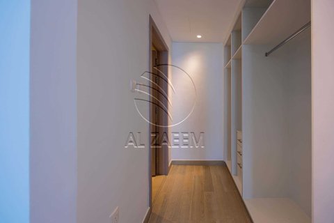 2 bedrooms Apartment on the Yas Island, UAE No. 167959 4