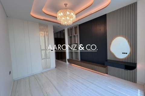 3 bedrooms Penthouse in Jumeirah Lake Towers, UAE No. 142094 5