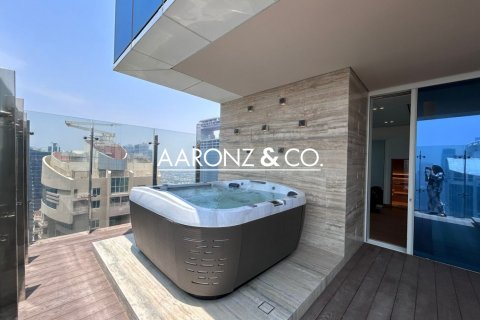 3 bedrooms Penthouse in Jumeirah Lake Towers, UAE No. 142094 12