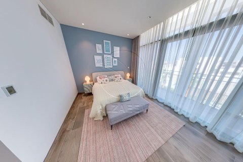 5 bedrooms Villa in Abu Dhabi, UAE No. 90253 11