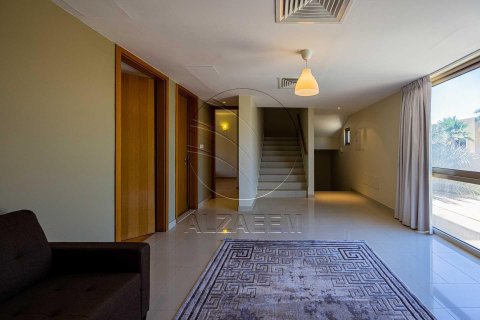 Таунхаус с 3 спальнями в Al Raha Gardens, ОАЭ №90239 15