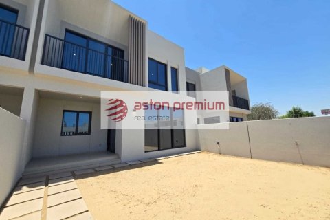 4 bedrooms Townhouse in Jebel Ali, UAE No. 198939
