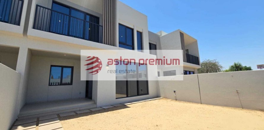4 bedrooms Townhouse in Jebel Ali, UAE No. 198939