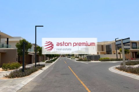 5 bedrooms Villa in Jebel Ali, UAE No. 198942 8