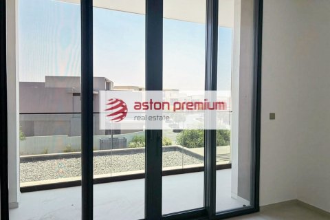 4 bedrooms Villa in Jebel Ali, UAE No. 198943 7