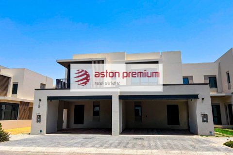 4 bedrooms Townhouse in Jebel Ali, UAE No. 198944