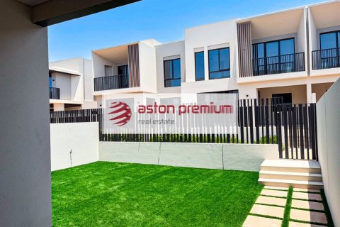 4 bedrooms Townhouse in Jebel Ali, UAE No. 198944 7