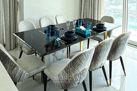 Квартира с 3 спальнями в EMAAR Beachfront, ОАЭ №76868 5